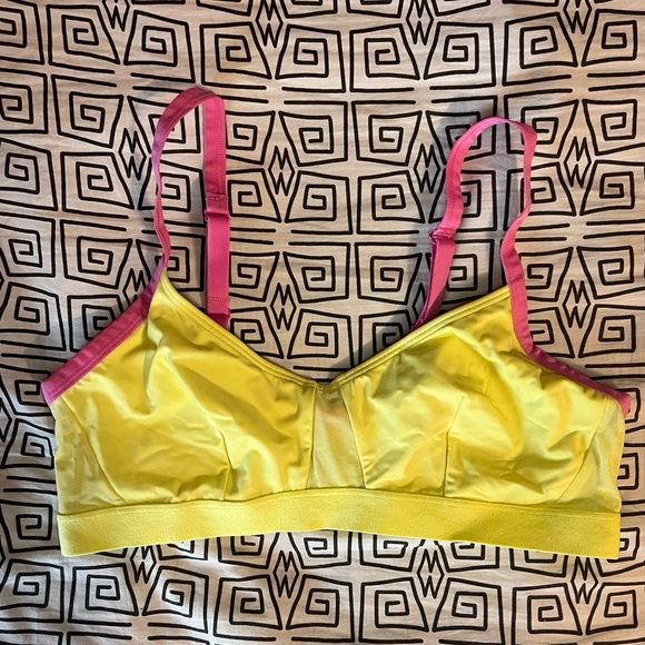 Colsie Bralette - Picture 2 of 6